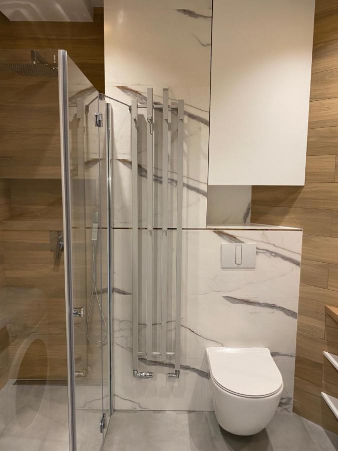 Family & Business Elegant Apartments Ventus IX Wiekow- Centrum Downtown New! Kielce Bagian luar foto