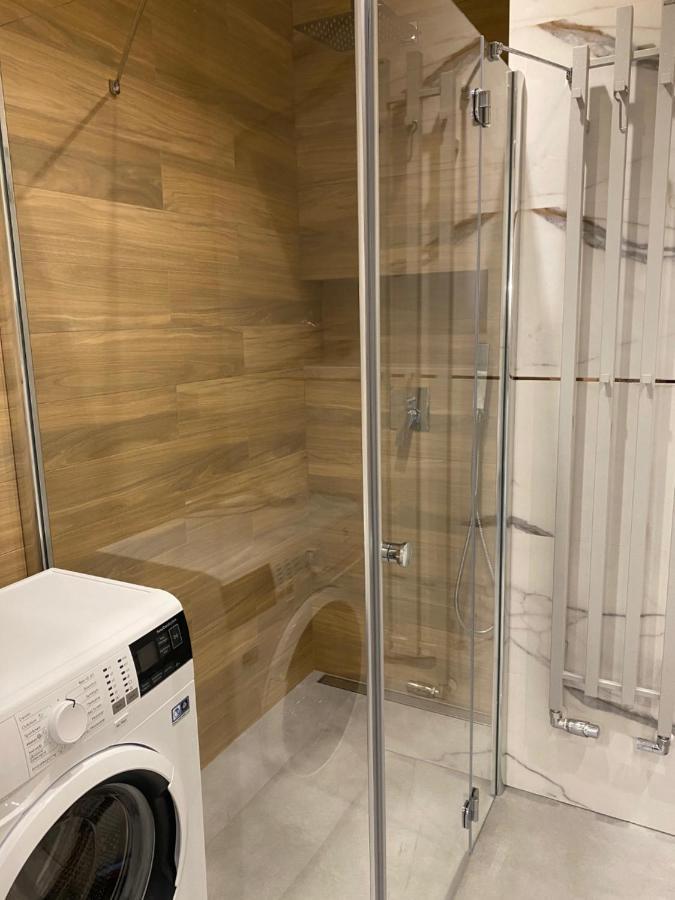 Family & Business Elegant Apartments Ventus IX Wiekow- Centrum Downtown New! Kielce Bagian luar foto