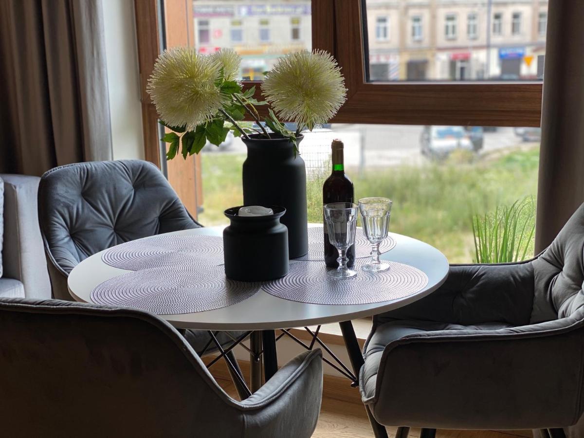Family & Business Elegant Apartments Ventus IX Wiekow- Centrum Downtown New! Kielce Bagian luar foto