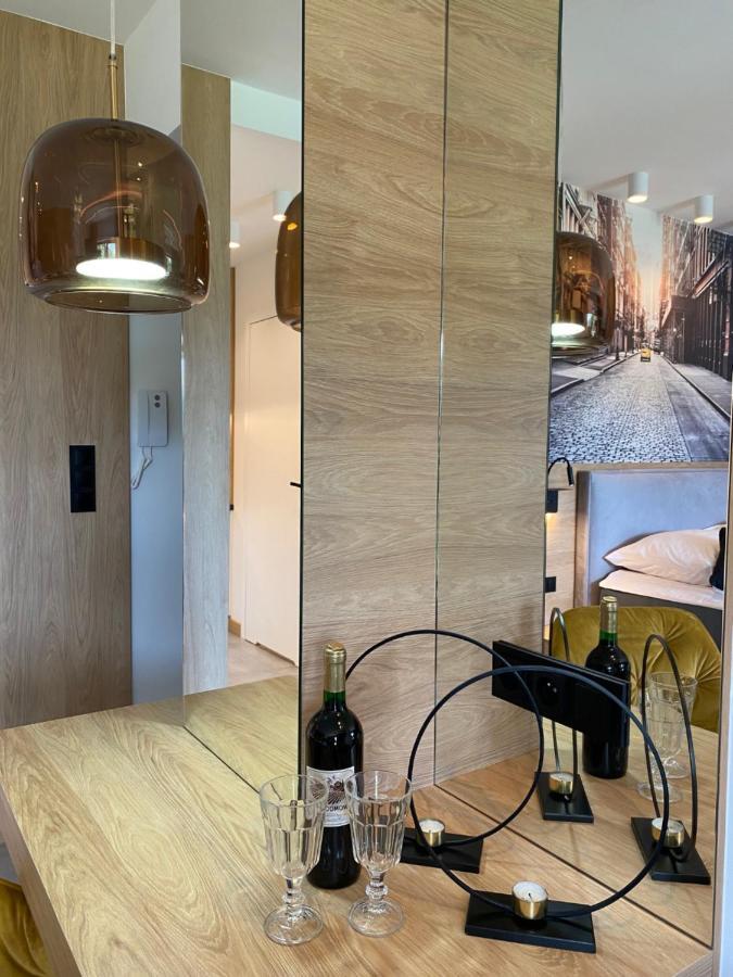 Family & Business Elegant Apartments Ventus IX Wiekow- Centrum Downtown New! Kielce Bagian luar foto